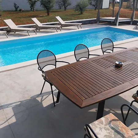 Hacienda Matea - Jacuzzi, Pool, Playground & Bbq In An Olive Grove Near Beaches, - Istria Villa